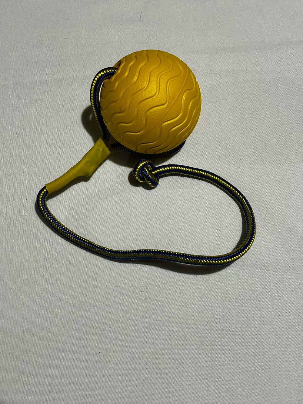 Yellow Wave-Textured Ball Keychain Necklace - Picture 4 of 4